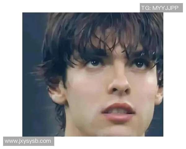 巴西足球传奇巨星回顾：从贝利到卡卡的辉煌足迹与时代变迁